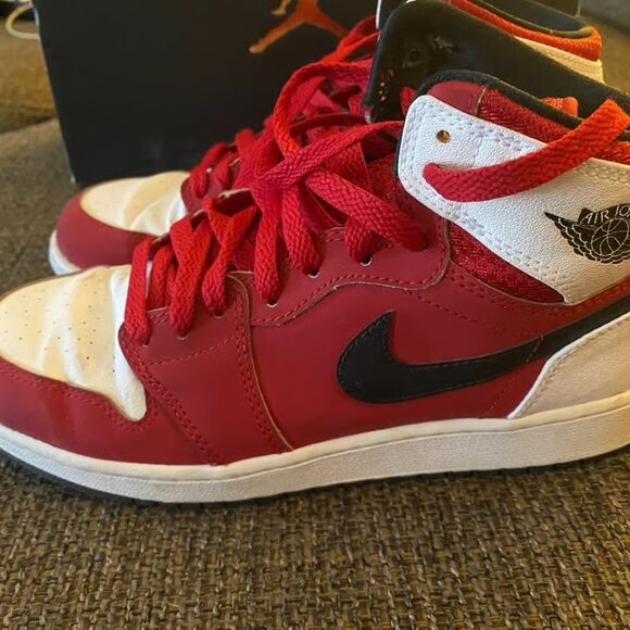 Nike Air Jordan 1 Retro High BG Blake Griffin PE Sneakers -size 6Y (8.5 women’s) - Picture 2 of 6